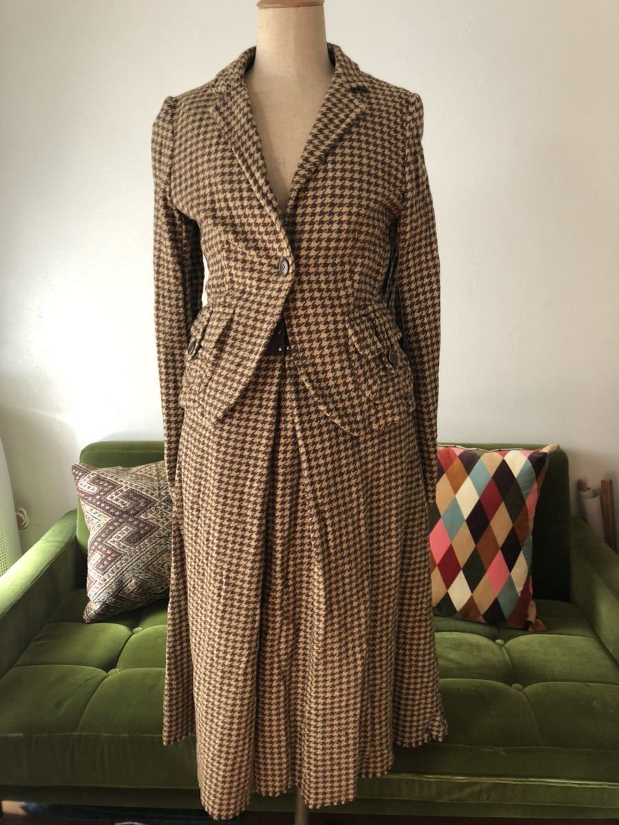 輝い 新品 MAXMARA マックスマーラ イタリア製 切りっぱなしウール ブラウンタータンチェック柄 セットアップスーツ 36 おしゃれな大人服 スーツ、アンサンブル 輝い 新品 MAXMARA マックスマーラ イタリア製 切りっぱなしウール ブラウンタータンチェック柄 セットアップスーツ 36 おしゃれな大人服 スーツ、アンサンブル