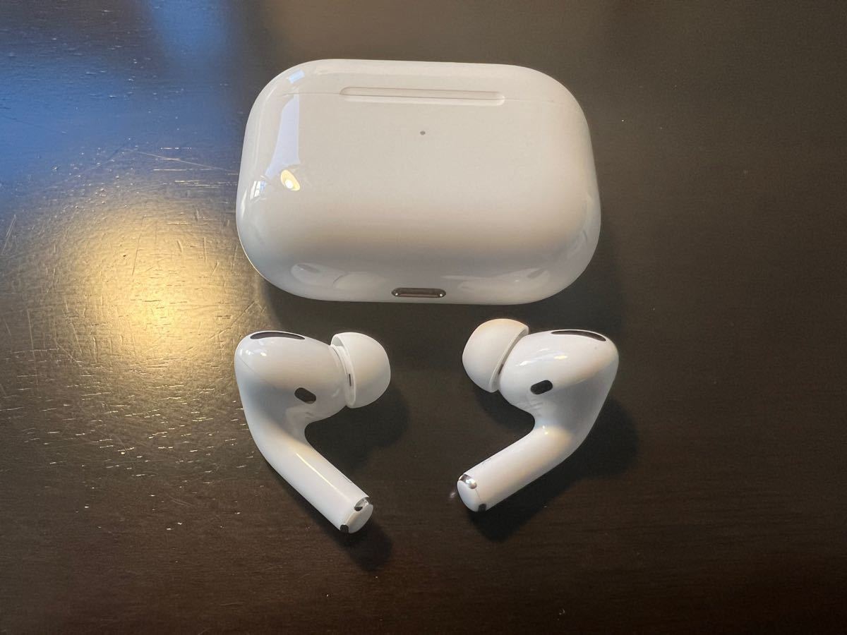 40%割引2021 AirPods Pro Apple純正MagSafe充電ケース付き - www 純日本製 【匿名&補償付き配送】AirPods Pro 純正品 充電ケース付き イヤフォン