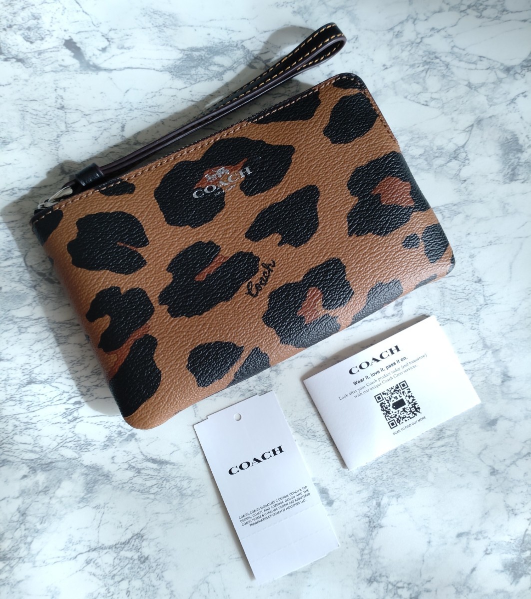 最大81%オフ! COACH コーチ ポーチ財布 コーナージップリストレット