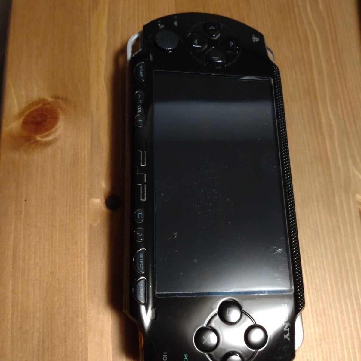 PSP-1000 ギガパック 箱付き プレイ可能 画面フィルム貼り付け使用 未改造 純正 メモリースティック4G・1G付 ソニー