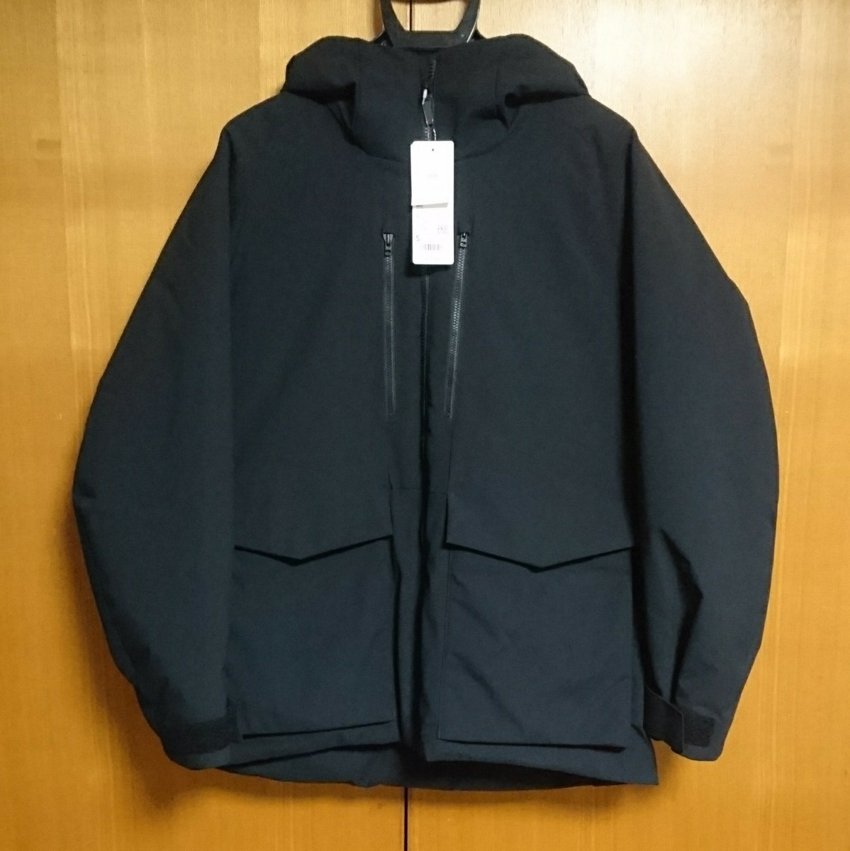 新品 UNIQLO ユニクロ ハイブリッドダウンパーカ 3Dカット 2022 新品 UNIQLO ユニクロ ハイブリッドダウンパーカ 3Dカット 2022