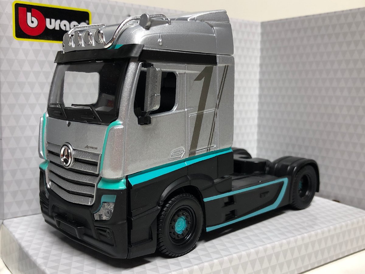 burago 1/43 Mercedes Benz Actros tralier head silver BBurago Mercedes Benz Actros not yet sale in Japan 