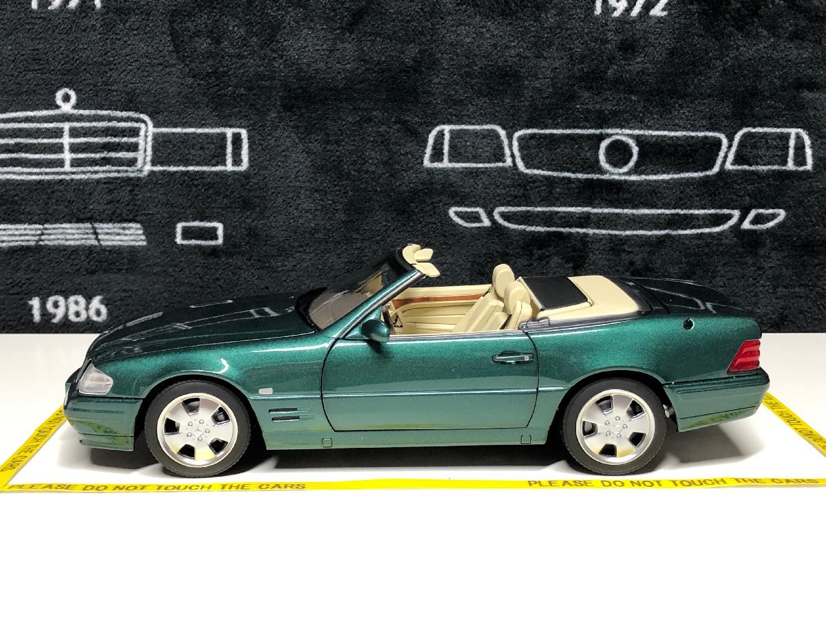 norev 1/18 Mercedes Benz 500 SL R129 1999 darkgreen-metallic norev 1/18 Mercedes Benz 500 SL R129 1999 darkgreen-metallic
