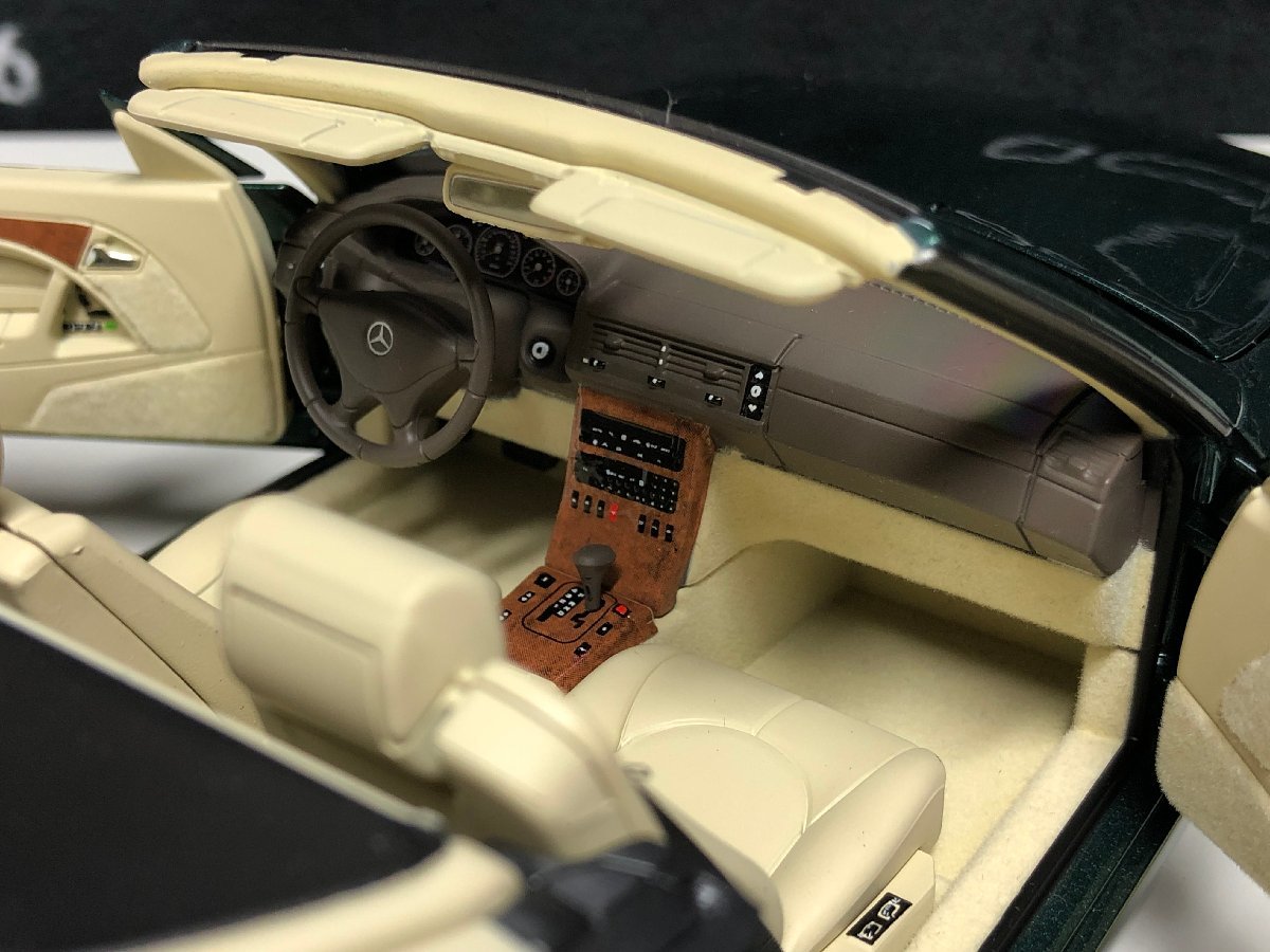 norev 1/18 Mercedes Benz 500 SL R129 1999 darkgreen-metallic norev 1/18 Mercedes Benz 500 SL R129 1999 darkgreen-metallic