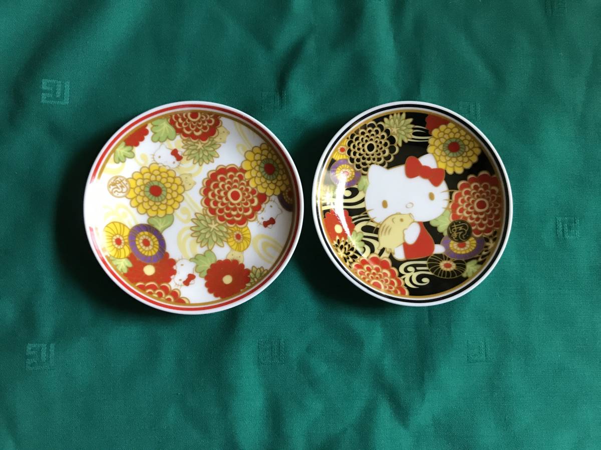 not for sale! Hello Kitty 2019 New Year (Spring) .. plate set (i Toyo kado- speciality shop street )
