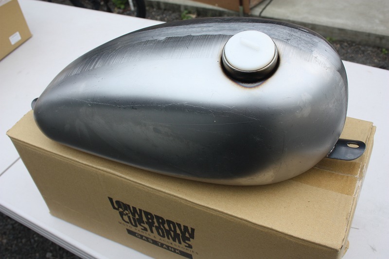 Lowbrow Customs フリスコマウント バナナ タンク ロートンネル Lowbrow Customs フリスコマウント バナナ タンク ロートンネル
