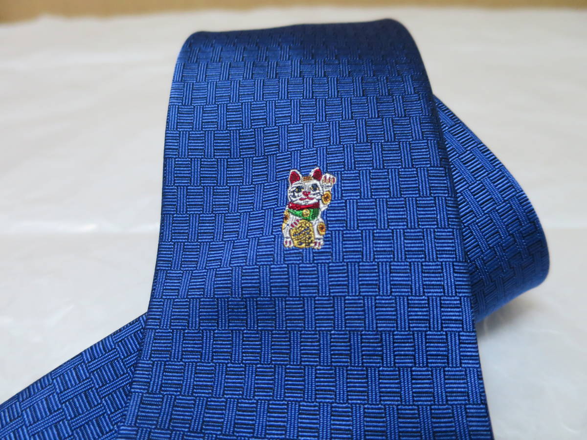 希少 HERMES エルメス 招き猫のワンポイント刺繍 紺無地 ネクタイ