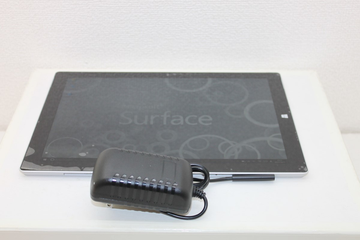 Microsoft Surface Pro3 i5-4300U-1.9GHz 4GB SSD-128GB 2160x1440