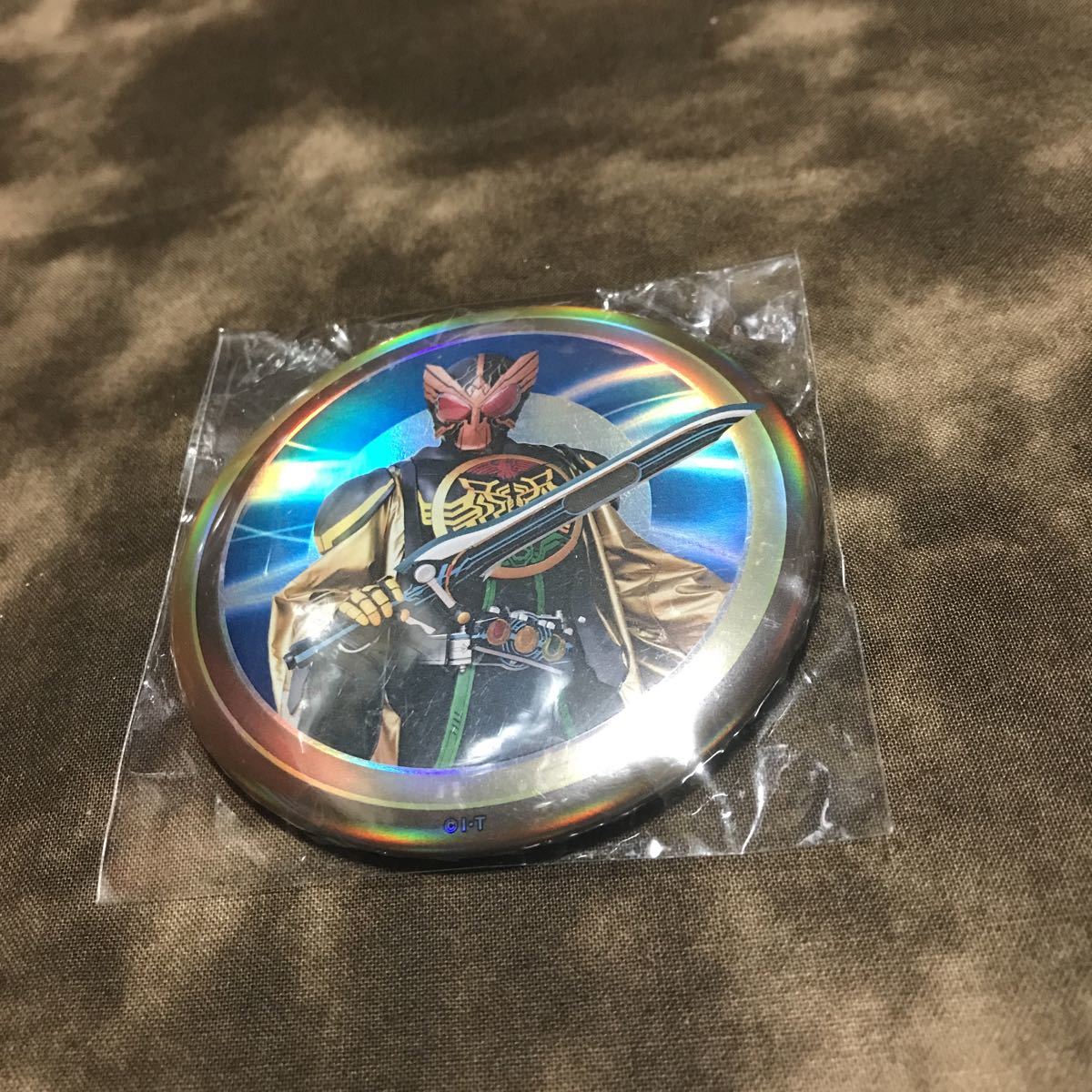 仮面ライダーオーズ 10th 復活のコアメダル ホログラム缶バッジ 即決_画像1