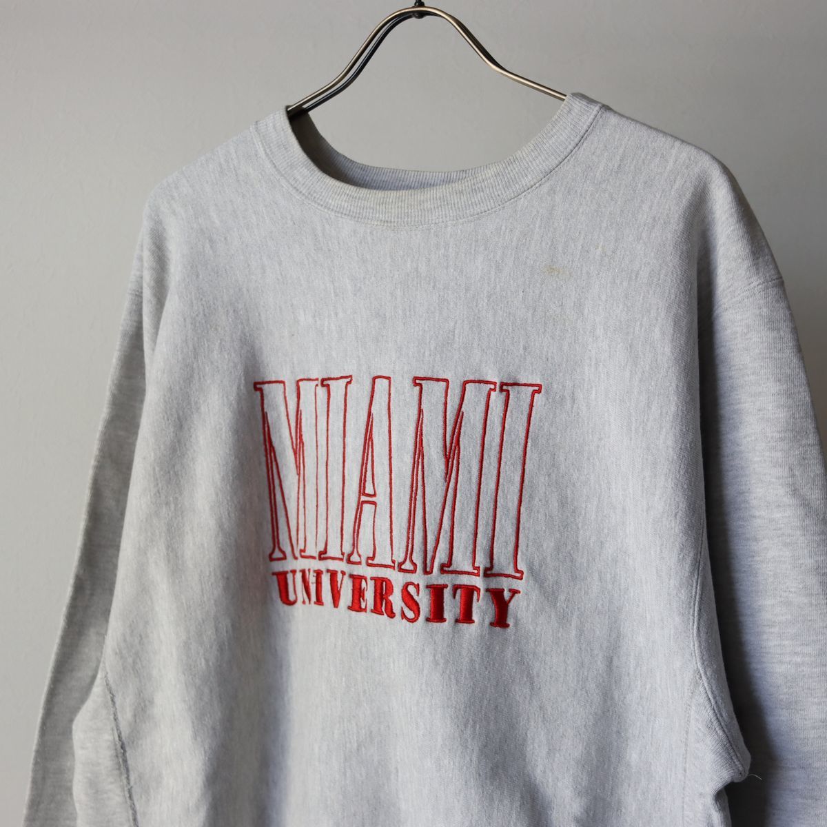 話題の人気 グレー 刺繍ロゴ カレッジ リバースウィーブ チャンピオン USA製 90s XXL 古着 刺繍タグ ヴィンテージ weave reverse Champion 90s / スウェットシャツ 話題の人気 グレー 刺繍ロゴ カレッジ リバースウィーブ チャンピオン USA製 90s XXL 古着 刺繍タグ ヴィンテージ weave reverse Champion 90s / スウェットシャツ