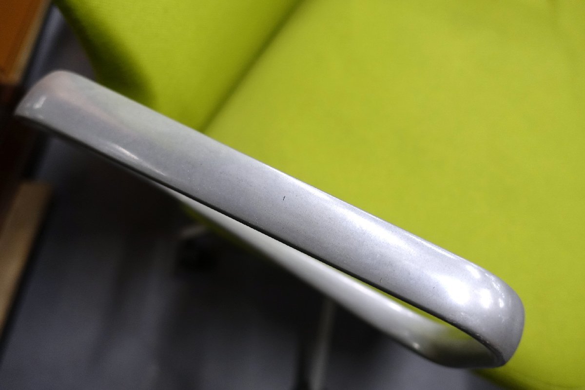 Vitra ヴィトラ AC4 アームチェア 緑 USED Vitra ヴィトラ AC4 アームチェア 緑 USED