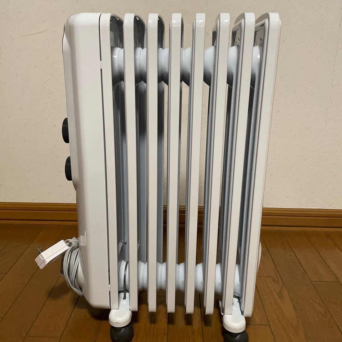 美品】デロンギ デジタルタイマー付 アルミカドオイルヒーター 美品】デロンギ デジタルタイマー付 アルミカドオイルヒーター