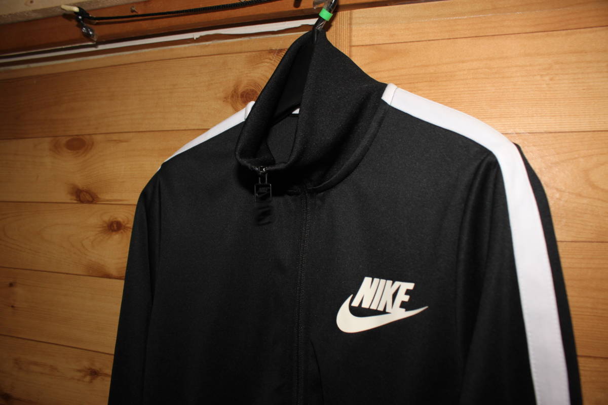 一流の品質 メンズS 未使用ナイキNIKE 黒白 ジャケット シグナルトラック ナイキ