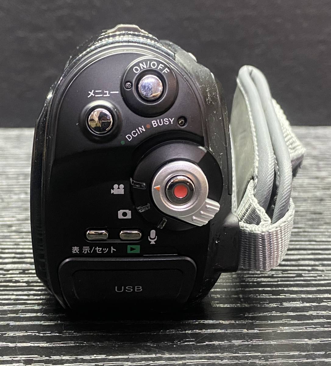 YASHICA innouate: digital Video Camera DVC507 5.1 MEGA PIXEL CMOS ヤシカ + 4X DIGITAL ZOOM LENS F/3.2 7.35mm ビデオカメラ #1262_画像5