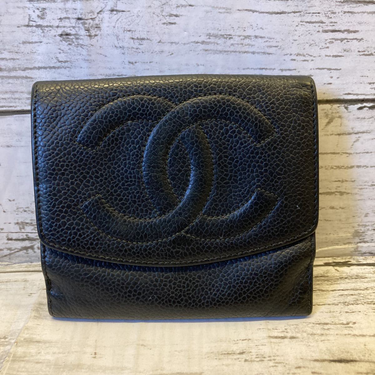 SALE】 i034 ブラック キャビアスキン 二つ折り財布 シャネル CHANEL