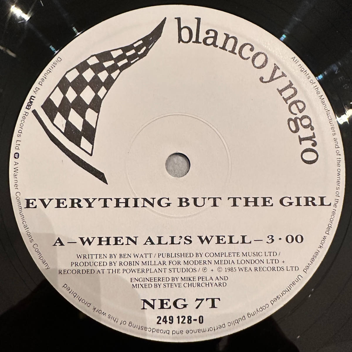 ■1985年 UK盤 オリジナル Everything But The Girl - When All's Well 12”EP NEG 7T Blanco Y Negro_画像3