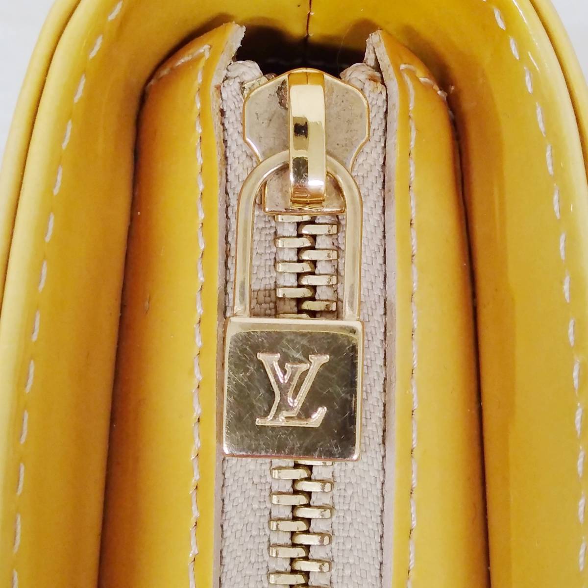 LOUIS VUITTON ルイヴィトン モノグラム・ヴェルニ ヒューストン バッグ_金属傷有