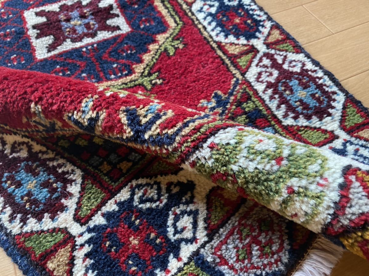 玄関にぴったり有名産地トルコのシヴァスのクルド族の織った素敵なヴィンテージ絨毯！毛足も長めで飽きの来ない絨毯！絨毯のある素敵な生活_画像10