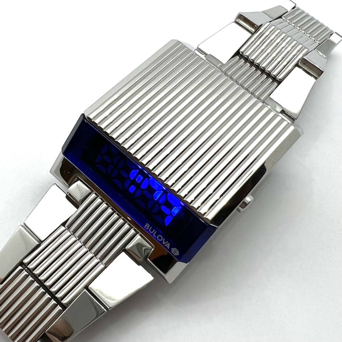 美品!BULOVA ブローバ コンピュートロン 腕時計 コマあり シルバー