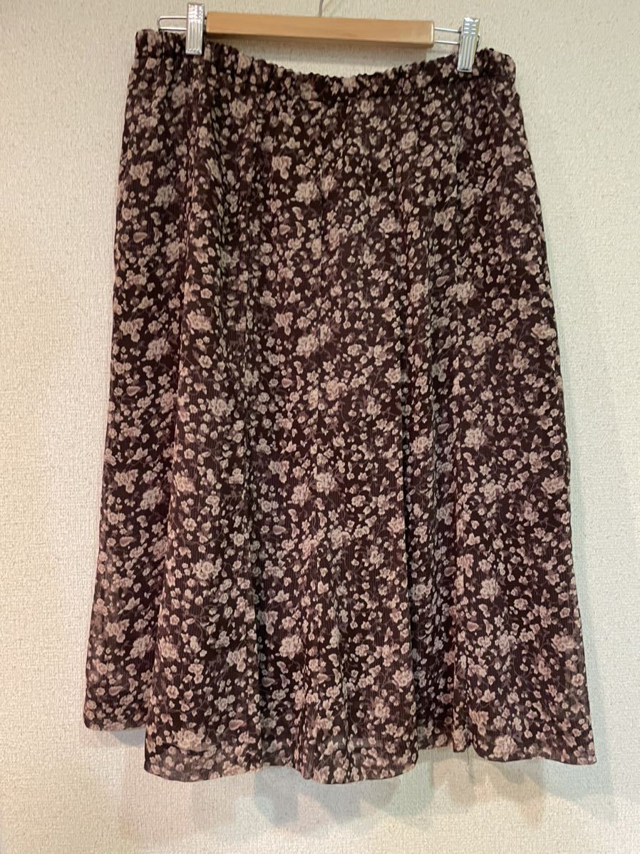 !断捨離500円〜!♪ギャザースカート フレアスカート 総柄 小花 小花柄 花柄 茶色 ウエストゴム 昭和 レトロ レディースMサイズ♪_画像7