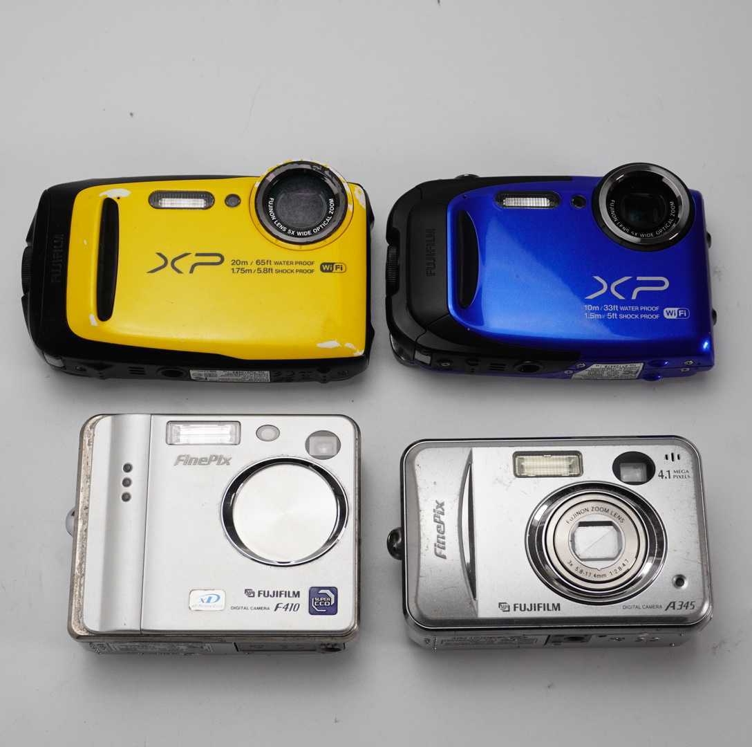 希少！！】 デジカメ ジャンク品 2台セットFUJIFILM FinePix sushitai