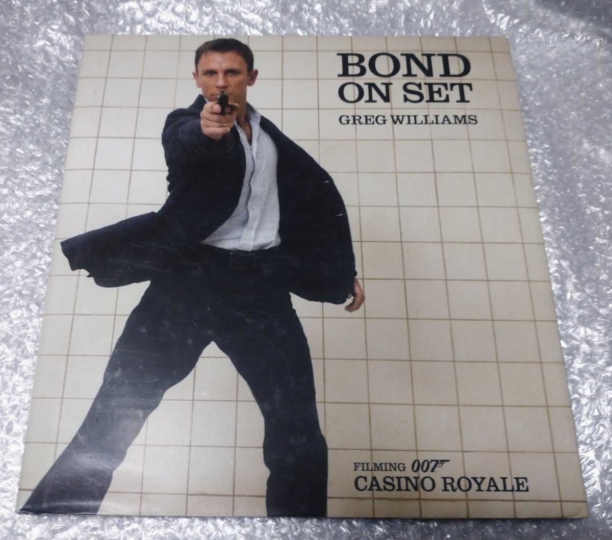 Bond on Set Filming 007 Casino Royale 洋書 ジェームズ・ボンド ダニエルクレイグ カジノロワイヤル