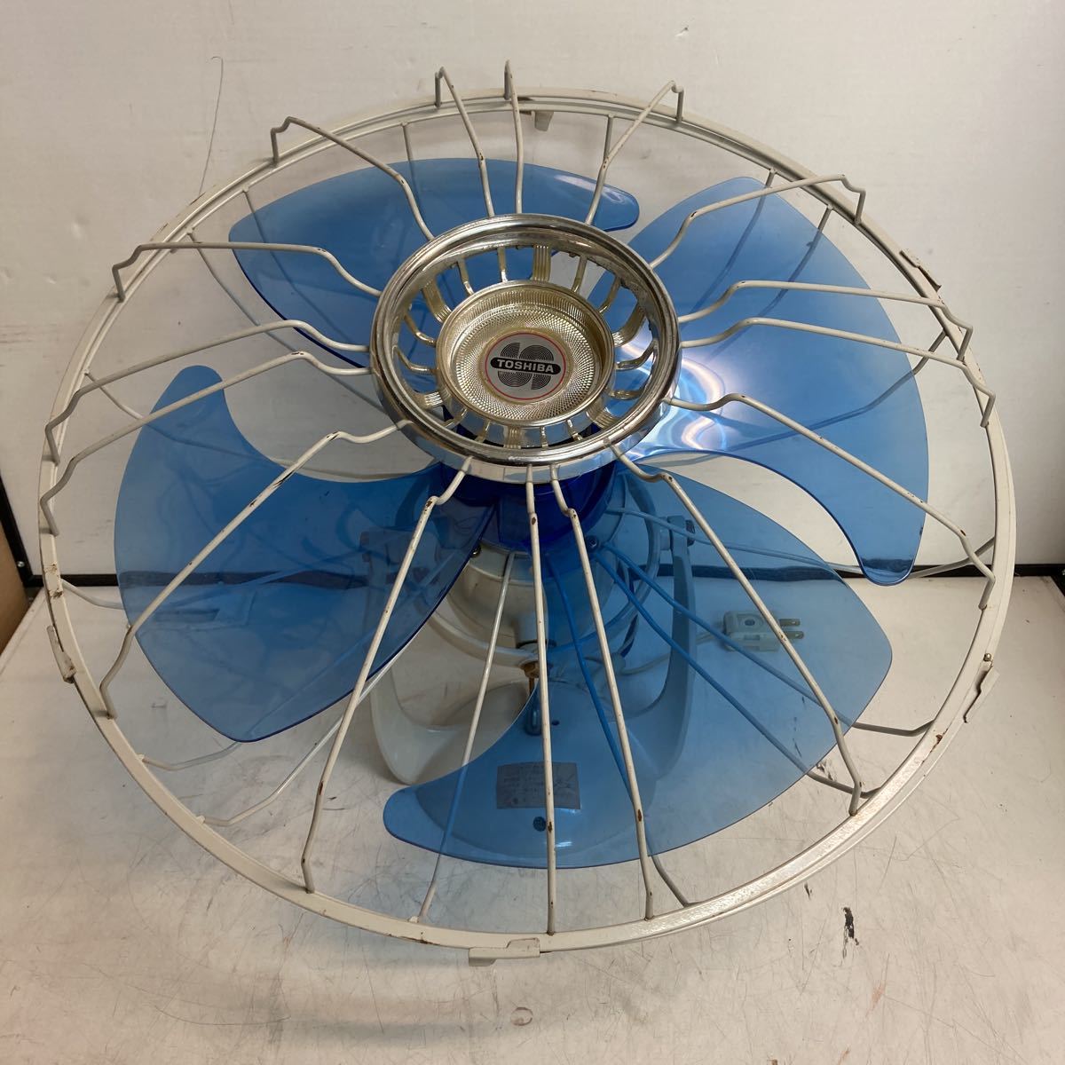 昭和レトロ 扇風機 TOSHIBA Yahoo!オークション - T256 TOSHIBA/東芝扇風機 F-683 40cm/昭和