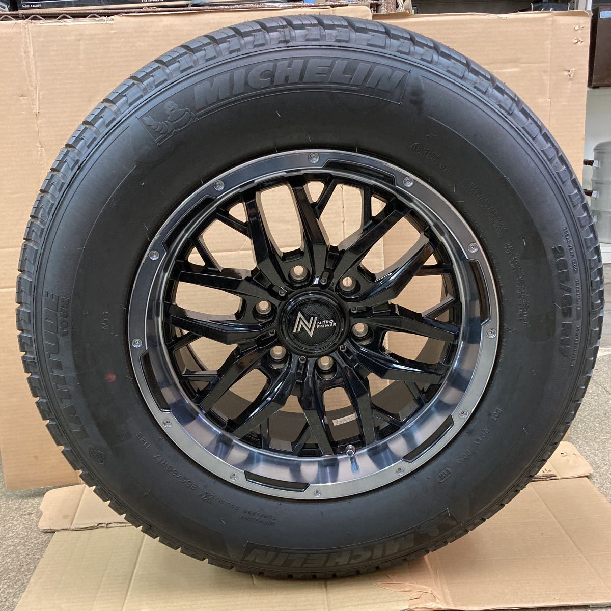 T282 MICHELIN タイヤ 265/65R17 112S 2018年製 /NITRO POWER 17インチホイール/1本のみ 現状品