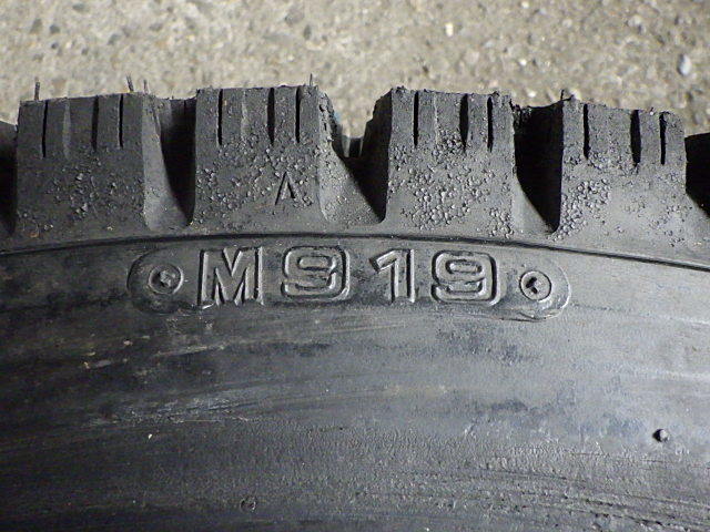 UT2245-TRT M919 275/70R22.5 148/145J 未走行再生 2本セット スタッドレスタイヤ_画像3