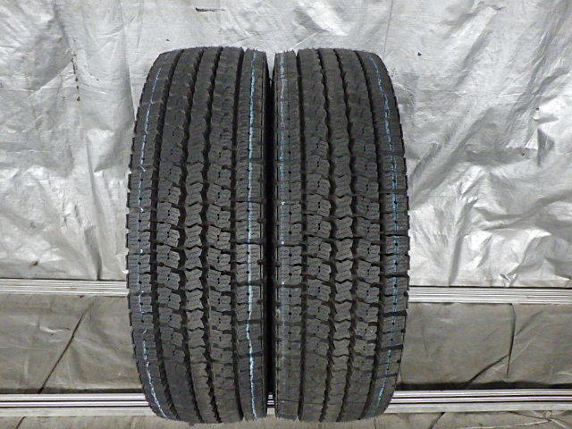 UT2245-TRT M919 275/70R22.5 148/145J 未走行再生 2本セット スタッドレスタイヤ_画像1