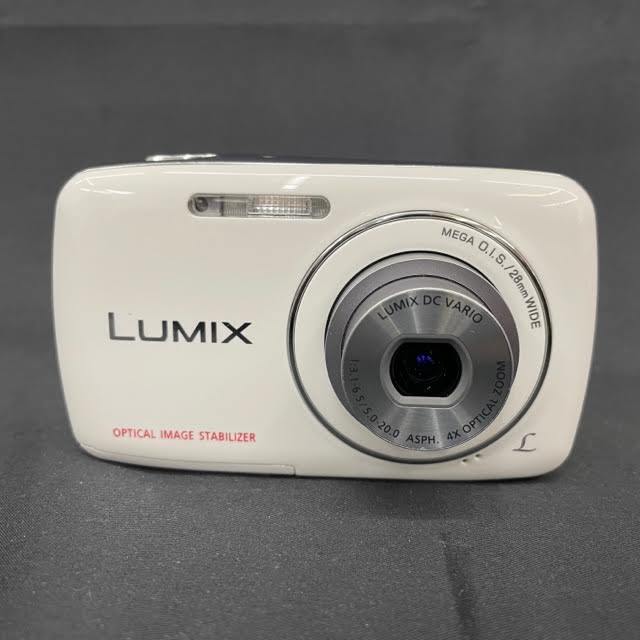 仙42　【1円スタート】　Panasonic　デジタルカメラ　パナソニック　LUMIX　DMC-S1　ホワイト　デジカメ　コンパクト　箱付き　写真　人気_画像2