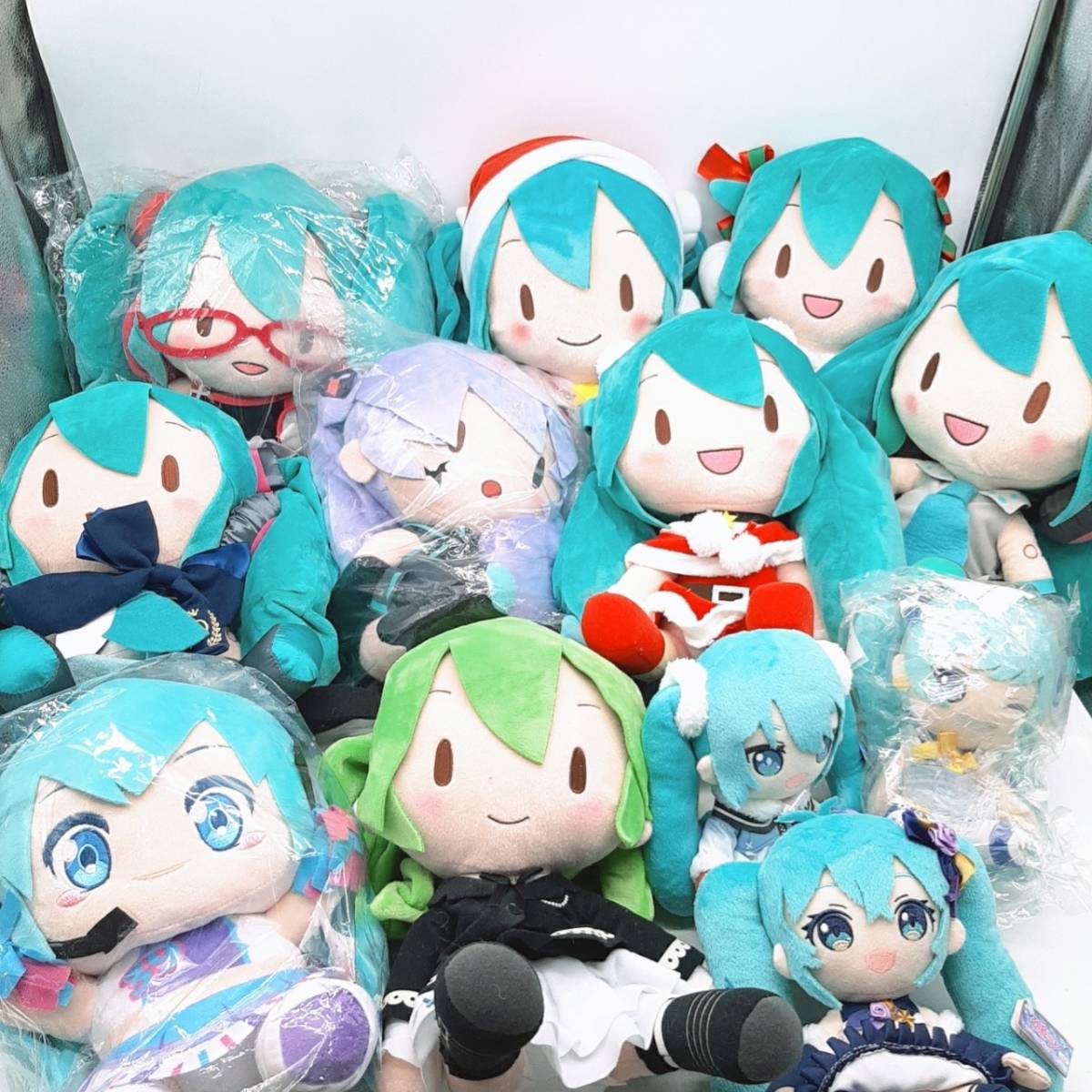 p202【1円スタート】 初音ミク ぬいぐるみ まとめ 大量 ふわふわ