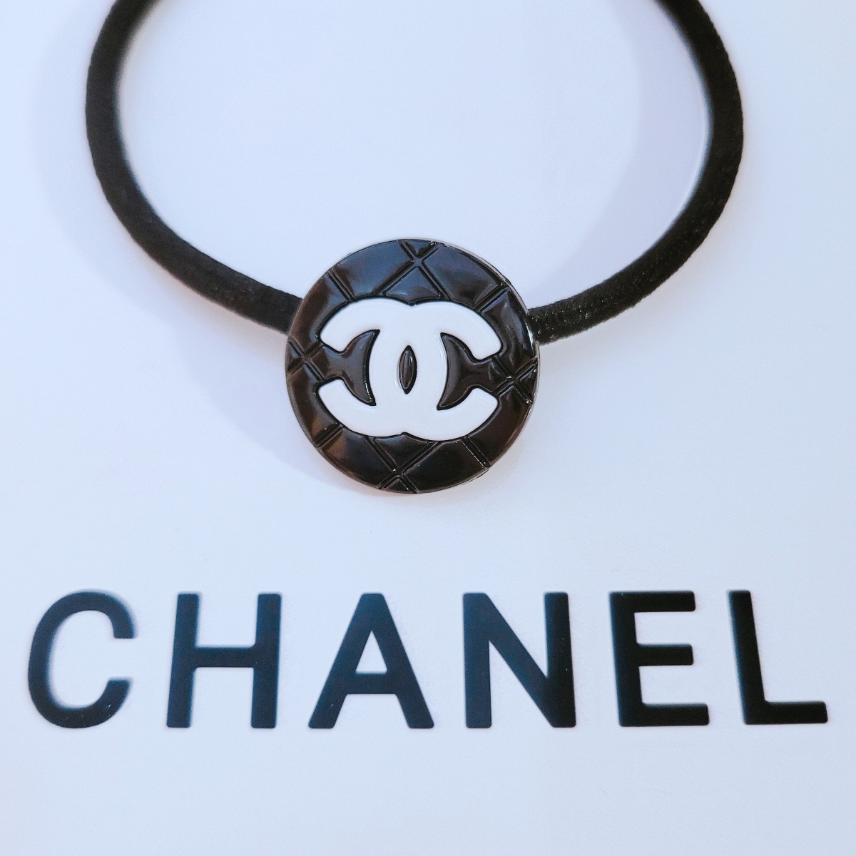 品数豊富! シャネル CHANEL ヘアゴム ロゴ tdh-latinoamerica.de