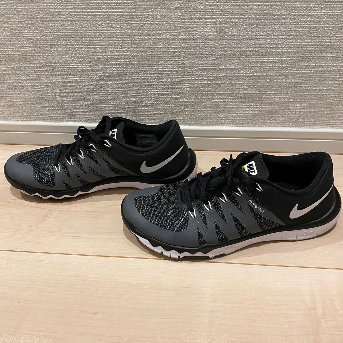 NIKE ランニングシューズ　トレーニングシューズ　.5cm