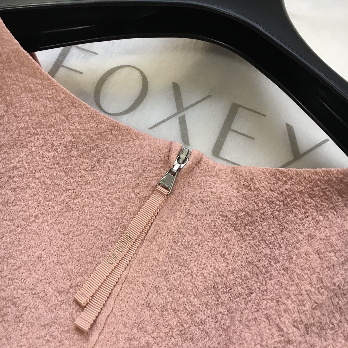新品未使用 FOXEY フォクシー オンライン現行 洗える ワンピース 新品未使用 FOXEY フォクシー オンライン現行 洗える ワンピース