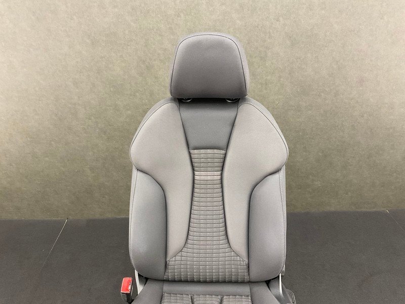 AU116 8V A3 1.8TFSI quattro left front seat passenger's seat * fabric / black × gray [ animation equipped ]* * prompt decision *