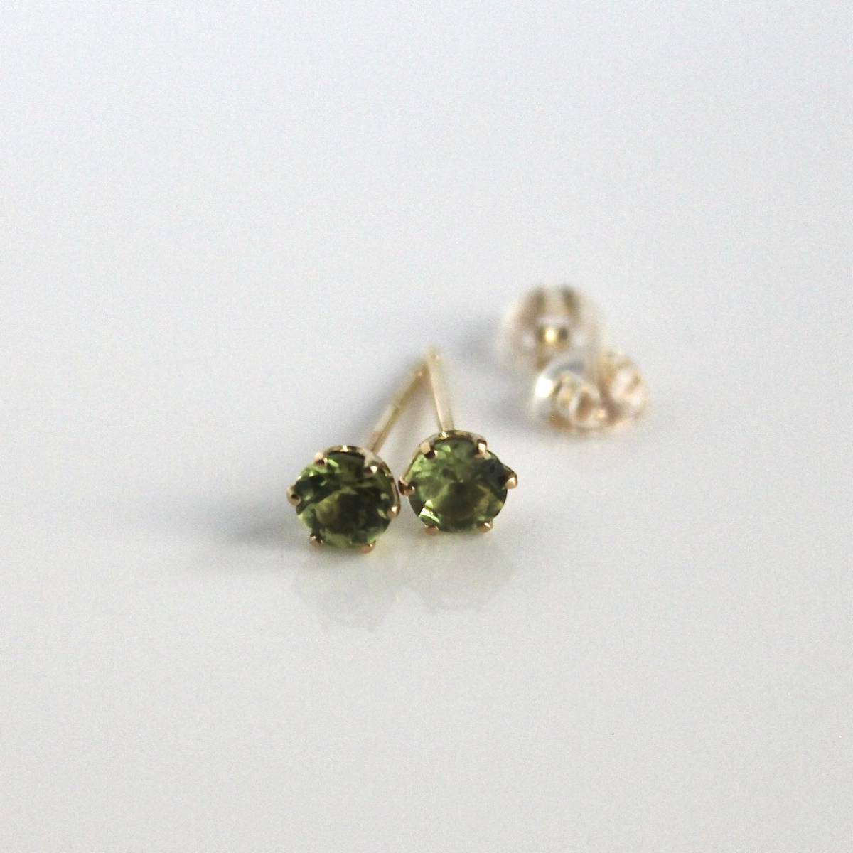 まとめ買い】 小粒 K18 ピアス ペリドット 4.0mm gold earring peridot