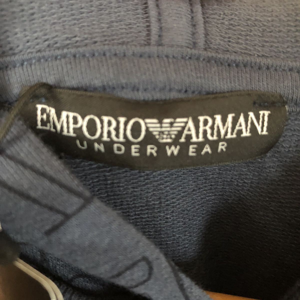 未使用 EMPORIO ARMANIメンズパーカー econet.bi
