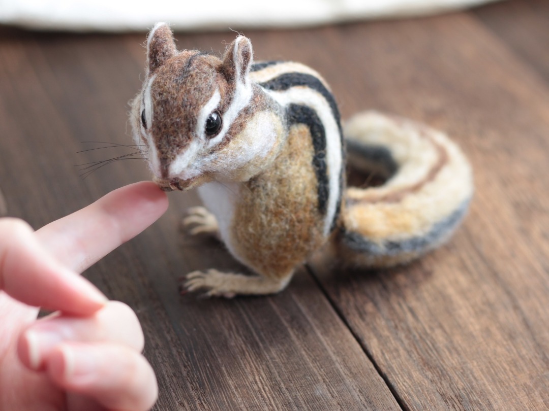 risumochi シマリス 羊毛フェルト ハンドメイド 動物 栗鼠 アニマル ディスプレイ インテリア オブジェ A_画像9