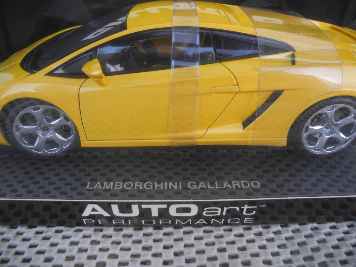 未使用】AUTOart (オートアート) 日産 スカイライン GT-R white 未使用】AUTOart (オートアート) 日産 スカイライン GT-R white