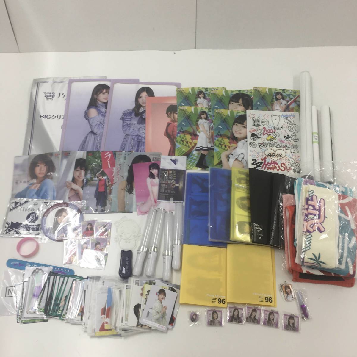 乃木坂46 欅坂46 グッツまとめ売り Yahoo!オークション - 女性アイドル グッズ まとめ売り 乃木坂46
