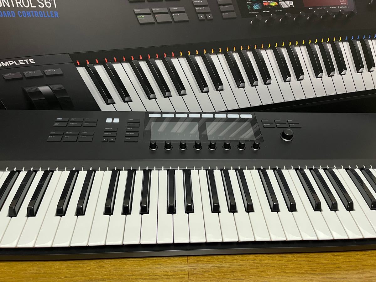 KOMPLETE KONTROL S61 MK2(商品説明必読)-