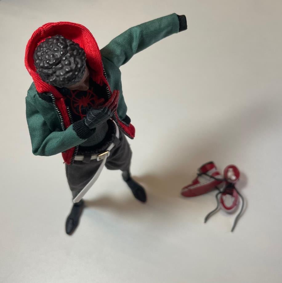 千値練 スパイダーマンスパイダーバース マイルスモラレス 服 千値練 スパイダーマンスパイダーバース マイルスモラレス 服
