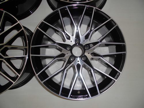 品美品4本セット価格 メルセデスベンツ Sクラス 223(S400d