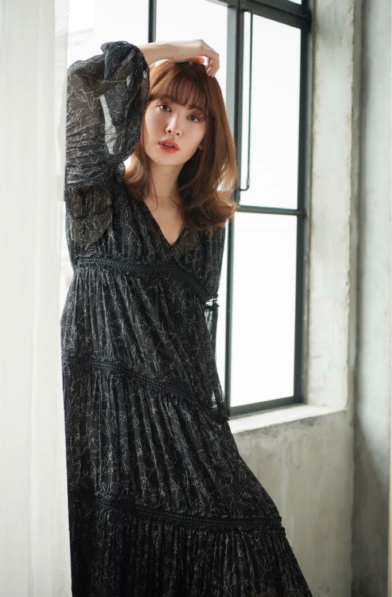 新品 未使用 Monotone Floral Pleated Dress sizeS|PayPayフリマ