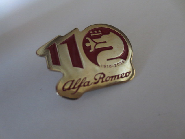  rare goods * Alpha Romeo establishment 110 anniversary commemoration limitation pin badge red * new goods & unused goods * not for sale *ALFA ROMEO Italy car * Giulia * Giulietta * Mito 