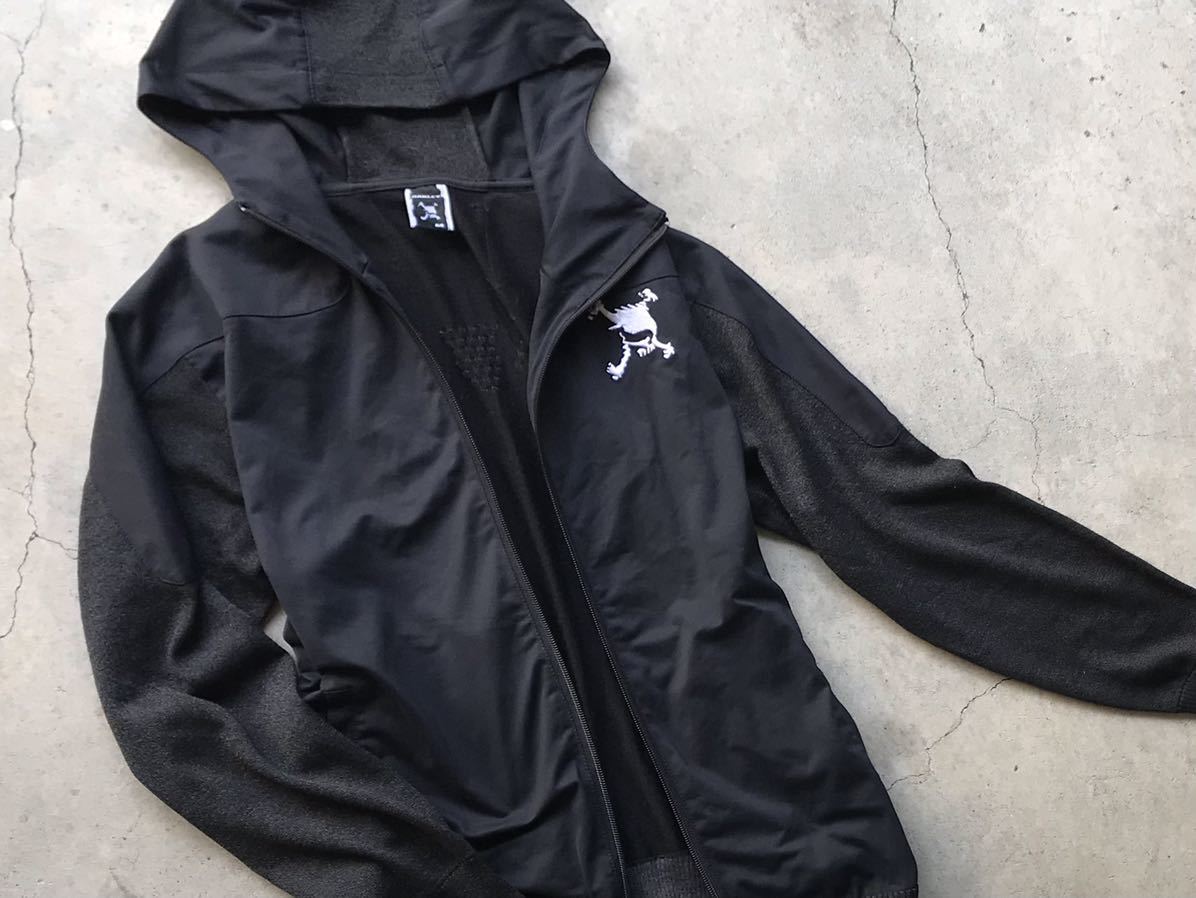 美品 OAKLEY 切り替え ニット ジップアップパーカー M オークリー
