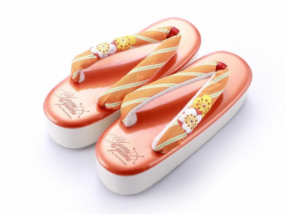 振袖用 桂由美 yumi yumi 草履バッグセット 厚底フィット草履 梅と 『炎炎ノ消防隊』 振袖用 桂由美 草履バッグセット 和装用バッグ