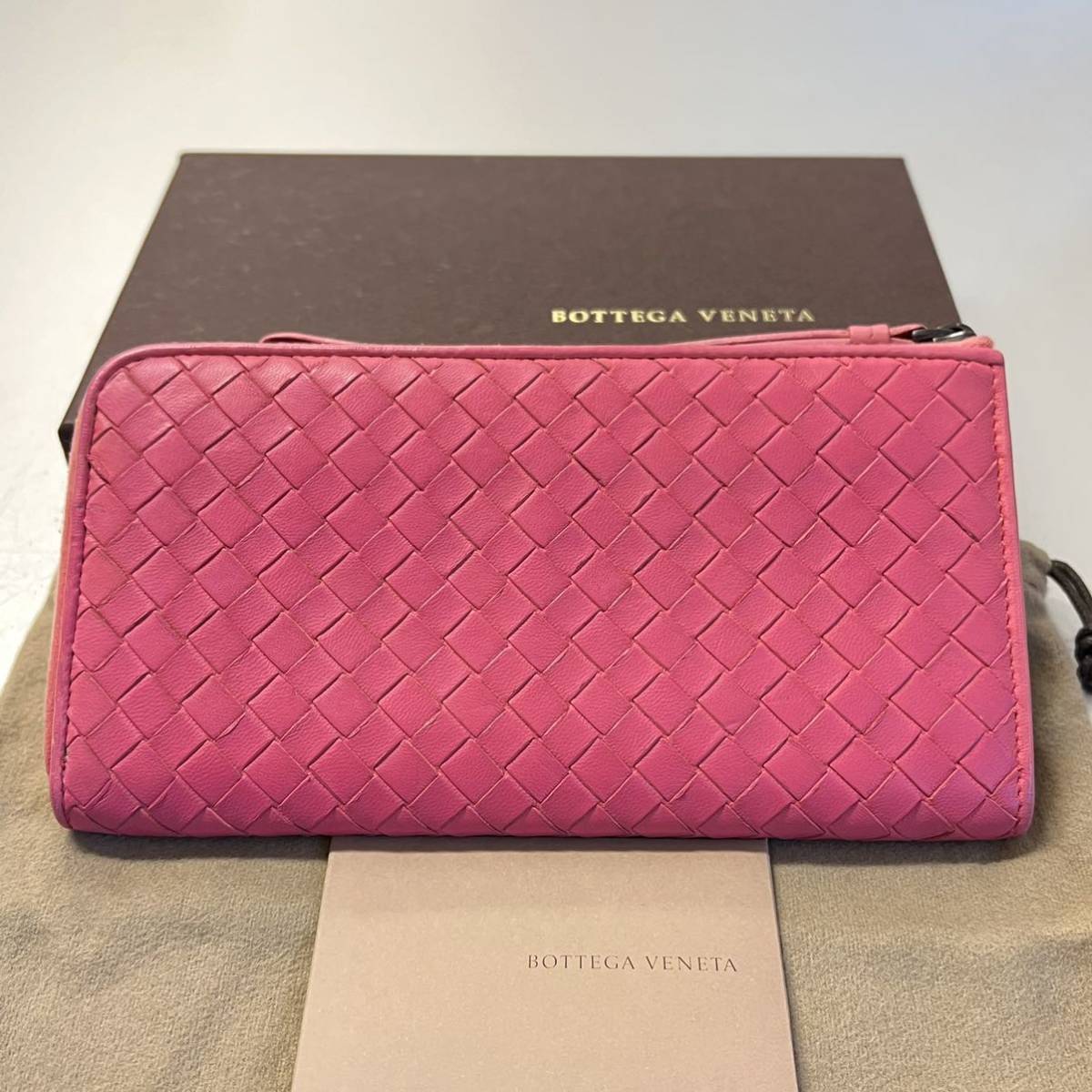 新品同様! ボッテガヴェネタ BOTTEGA VENETA 財布 長財布 イントレ