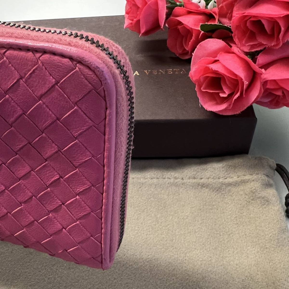 新品同様! ボッテガヴェネタ BOTTEGA VENETA 財布 長財布 イントレ